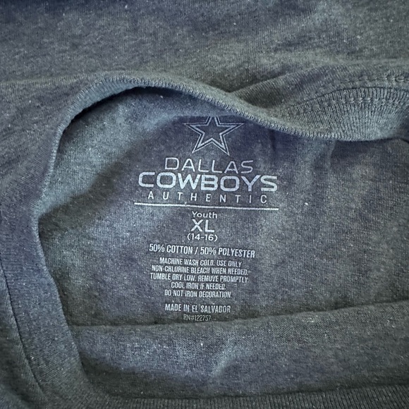 YXL Dallas Cowboys shirt - Picture 2 of 2